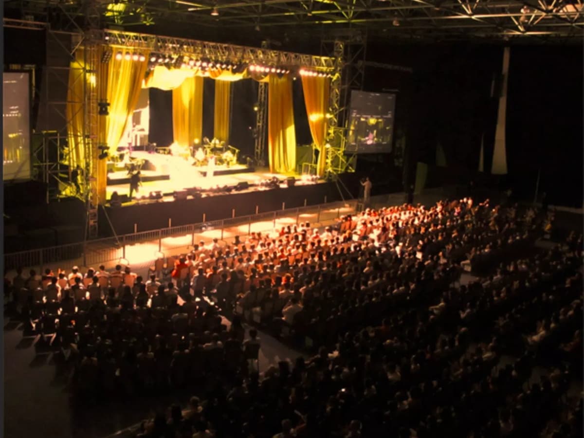 classical music performances event with 2000 capacity event space 