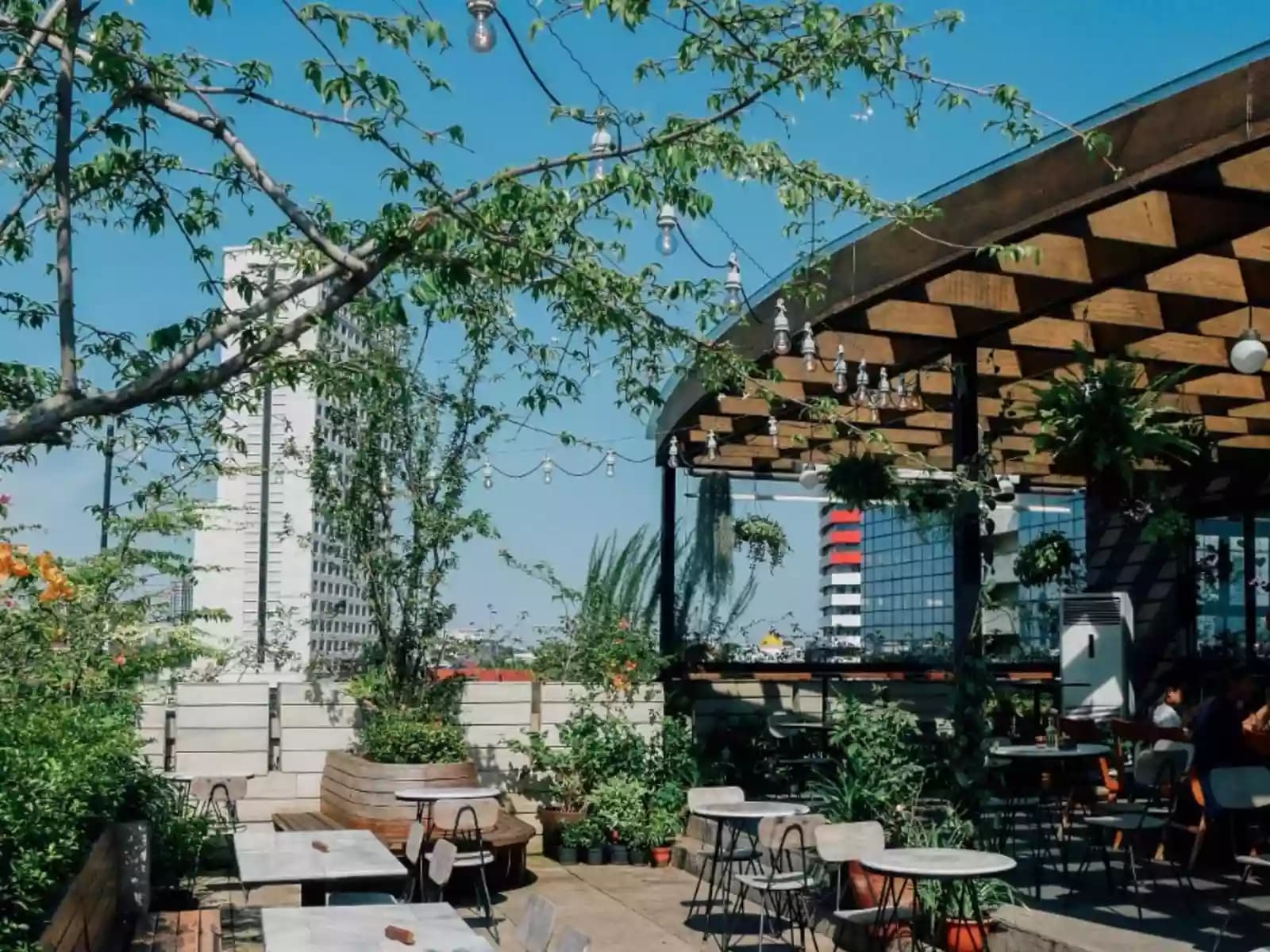 hause rooftop kitchen bar cool space for cocktail party jakarta