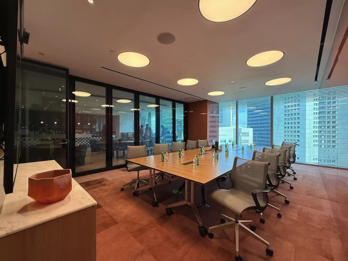 Level 22 Meeting Room B