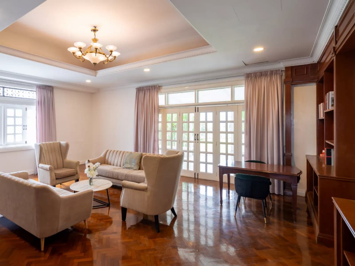 THE GREAT ROOM
