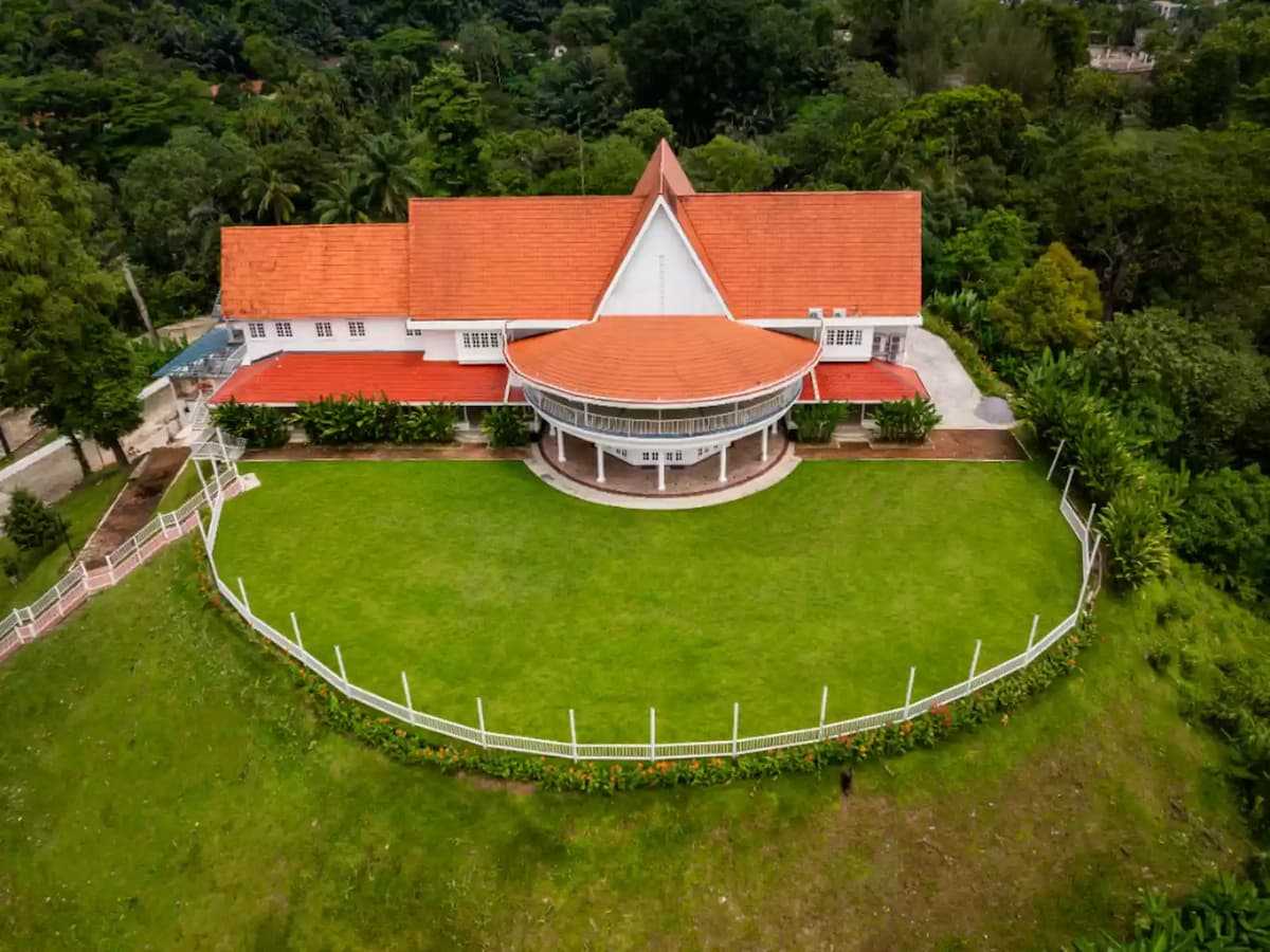 THE SKY BALCONY