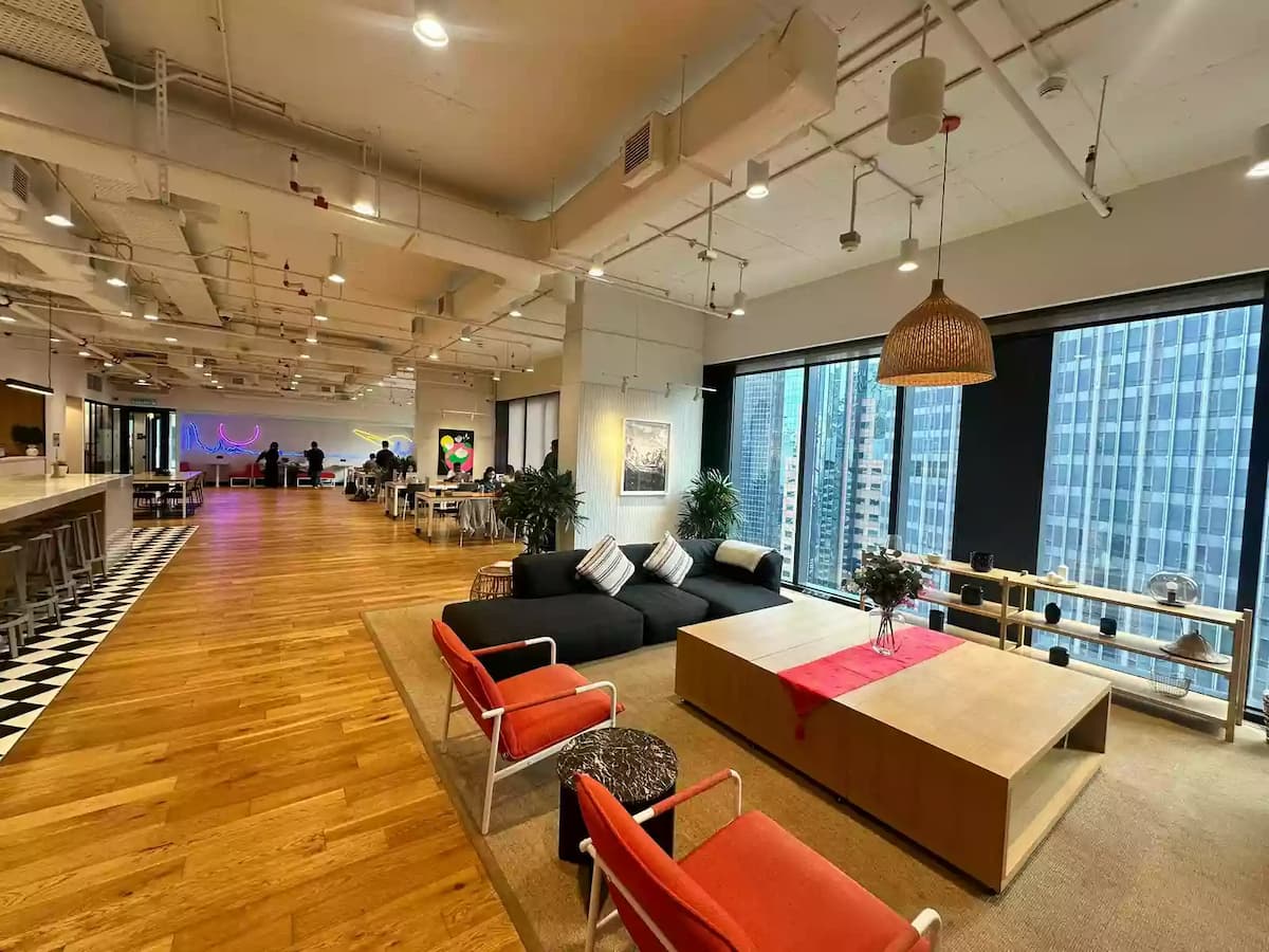 WeWork Equatorial Plaza - Common Area L18
