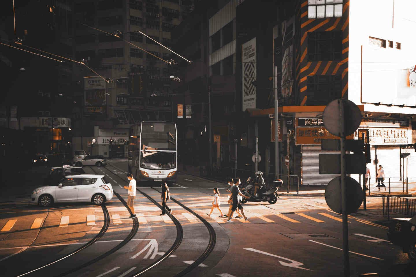 hero_bg_img