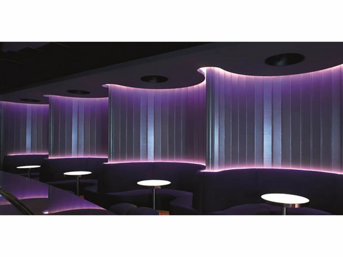 private lounge cubicles in room one lounge bar