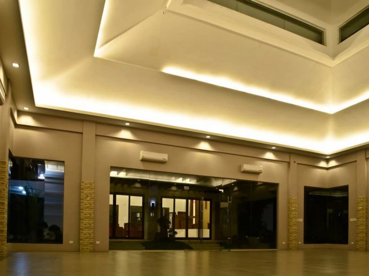 multifunctional event space valenzuela