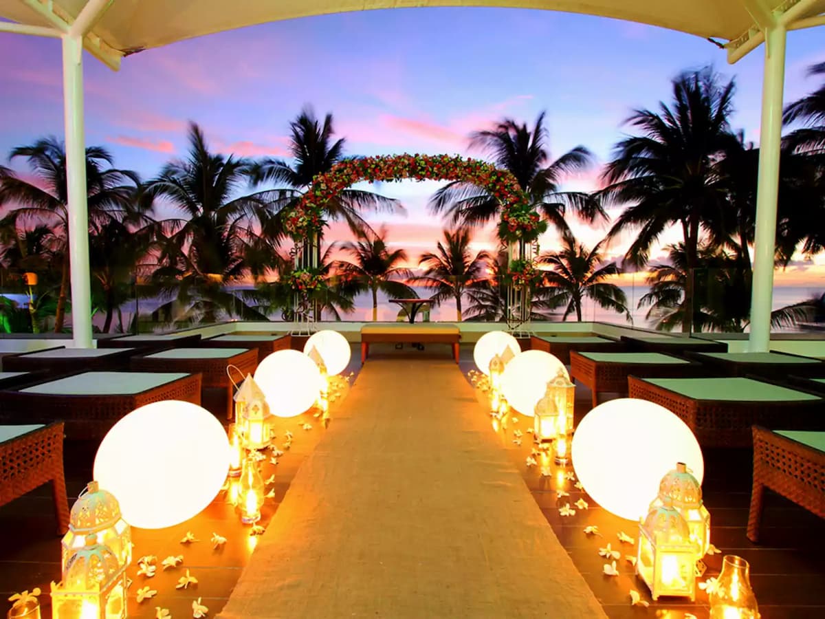 wedding venue boracay aisle decorated with light bulbs