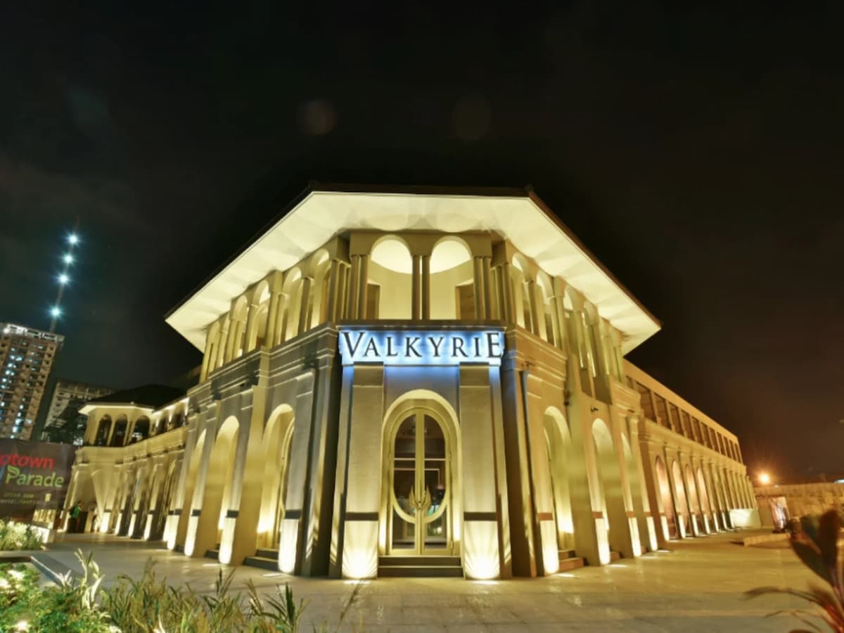 big white pre-wedding photoshoot event space club taguig