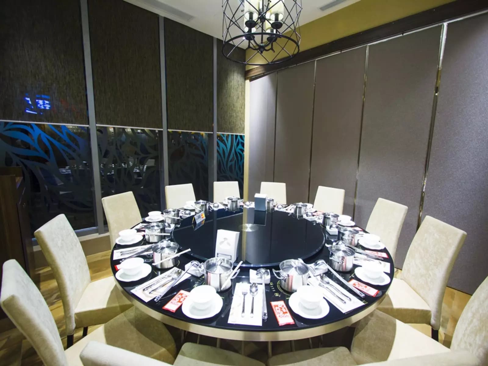 private dining room pasay with floor to ceiling window