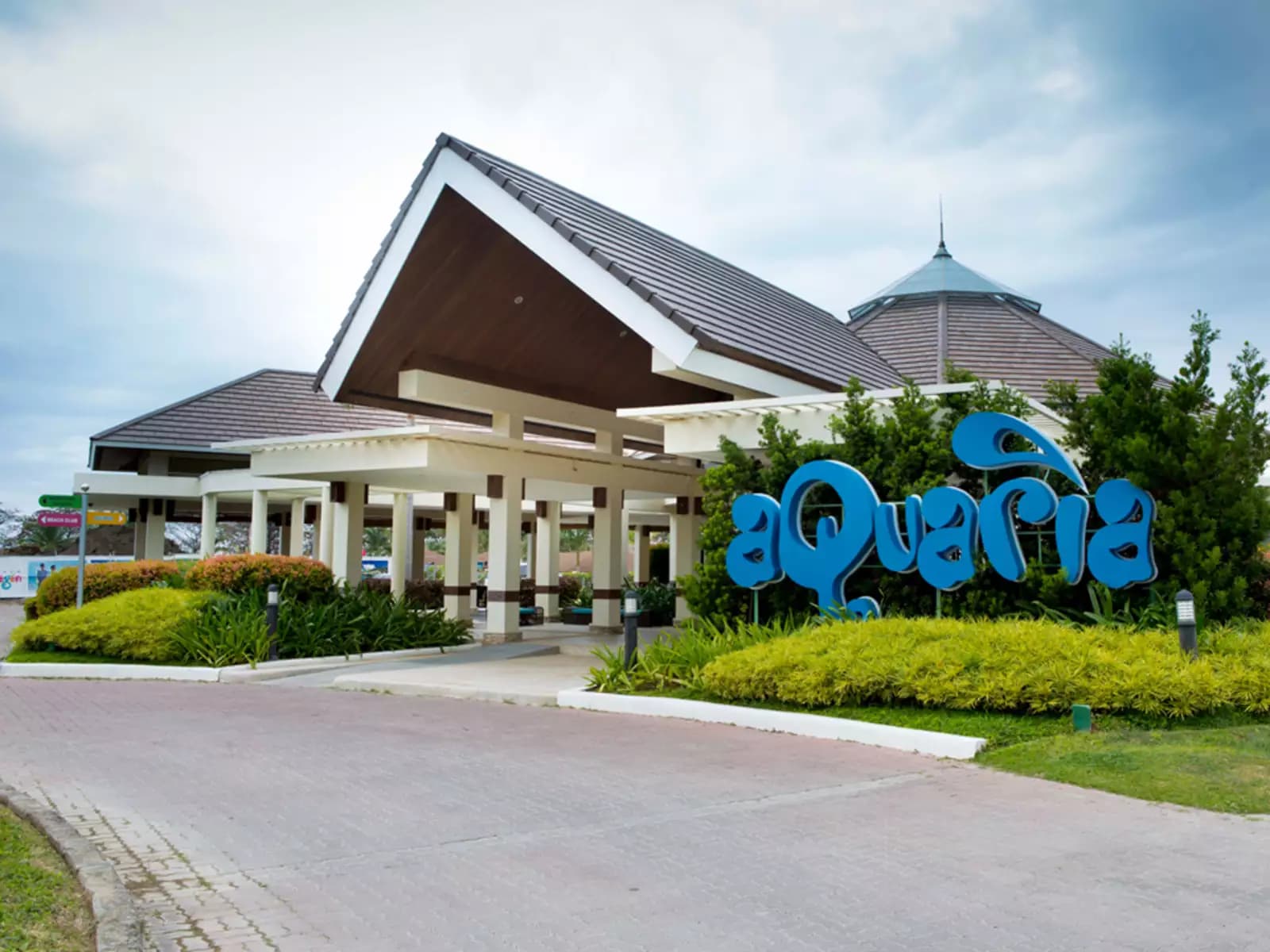 the exterior building of aquaria beach resort batangas