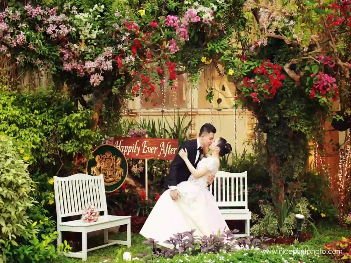 couple dancing in garden; flower arch event space las pinas