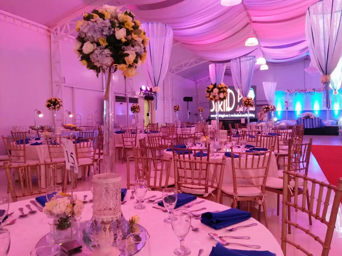 wedding reception at the function hall using banquet style event space quezon city