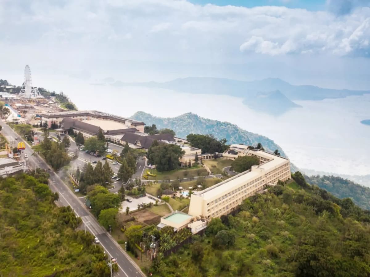 taal vista hotel surrounding hotel tagaytay