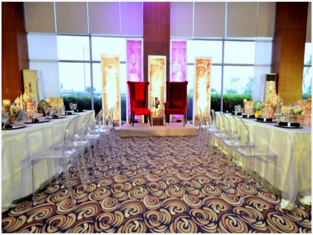 buffet lineup in le parc ballroom event space pasay