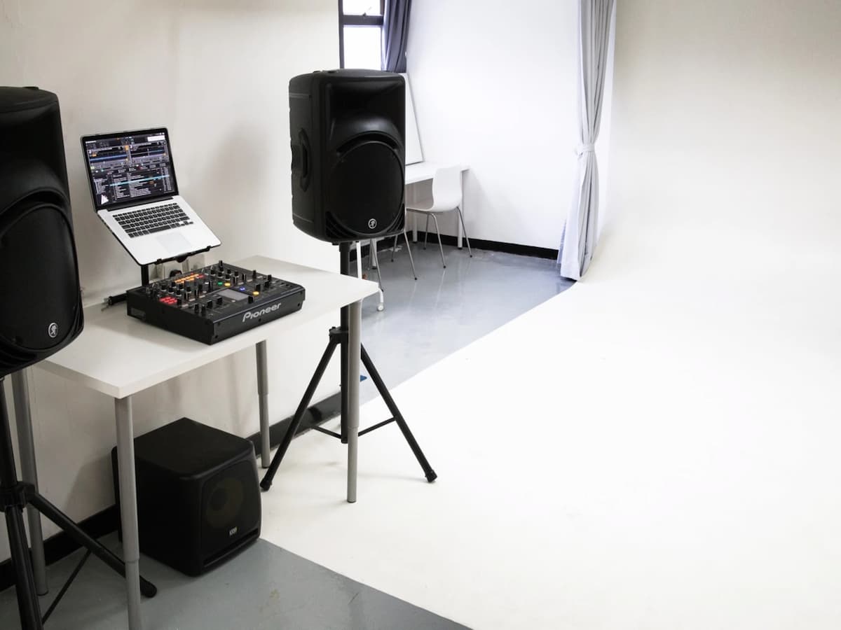 audio-visual property inside the photography studio
