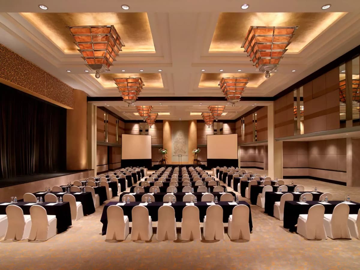 grand hyatt jakarta ballroom penthouse rent big function hall jakarta