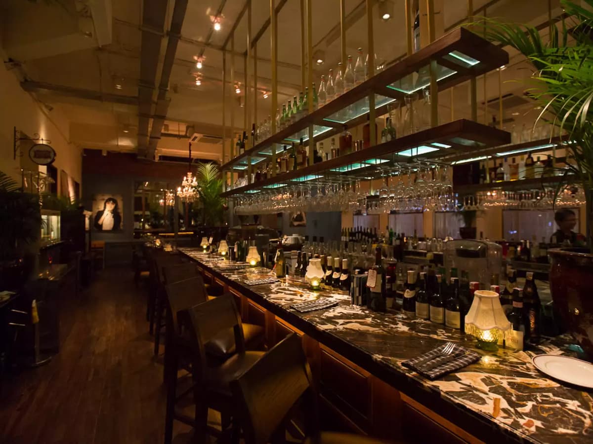 le quartier restaurant with elegant style south jakarta