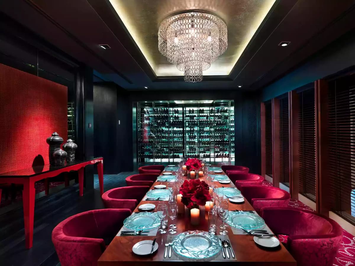 lyon at mandarin oriental jakarta glamour style restaurant