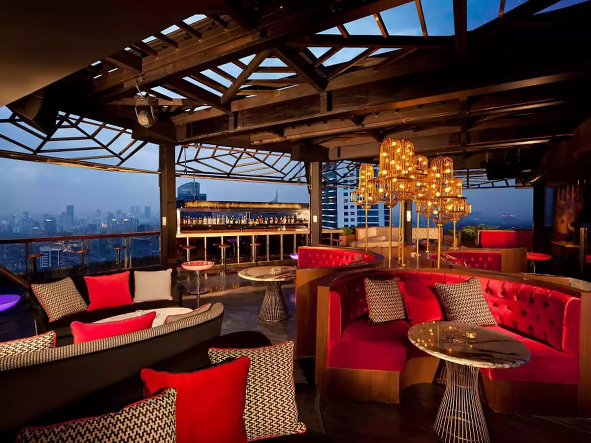 cloud lounge dining rooftop party venue jakarta