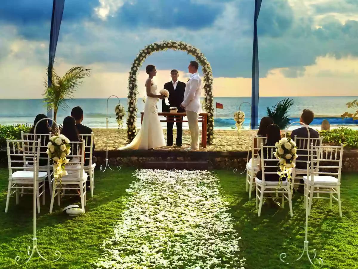 the oberoi bali romantic venue to say i do