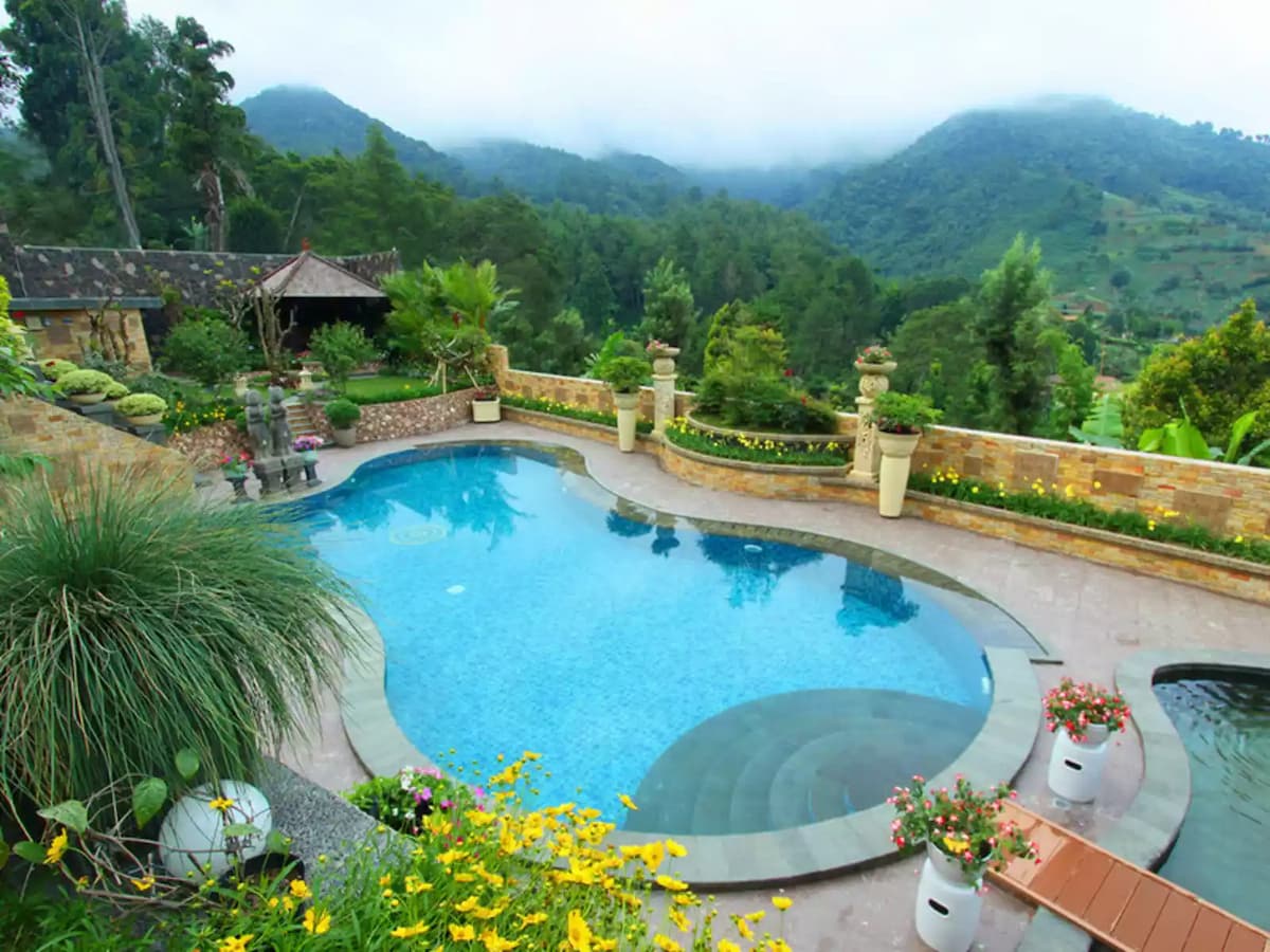 the michael house best pool party bogor
