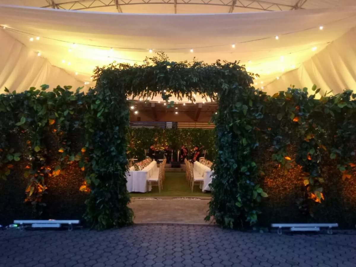 entrance to outdoor event space at oakridge garden plaza cebu