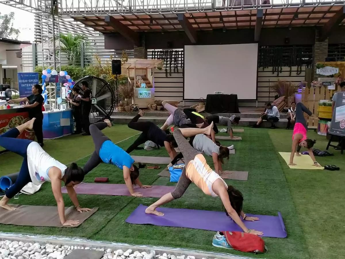 yoga class on the lawn cebu