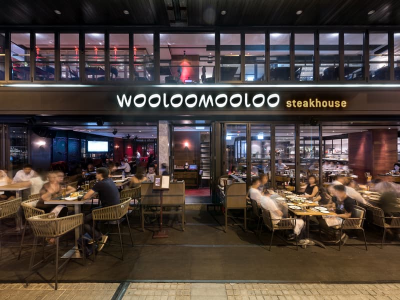 customers dining at wooloomooloo steakhouse outdoor space