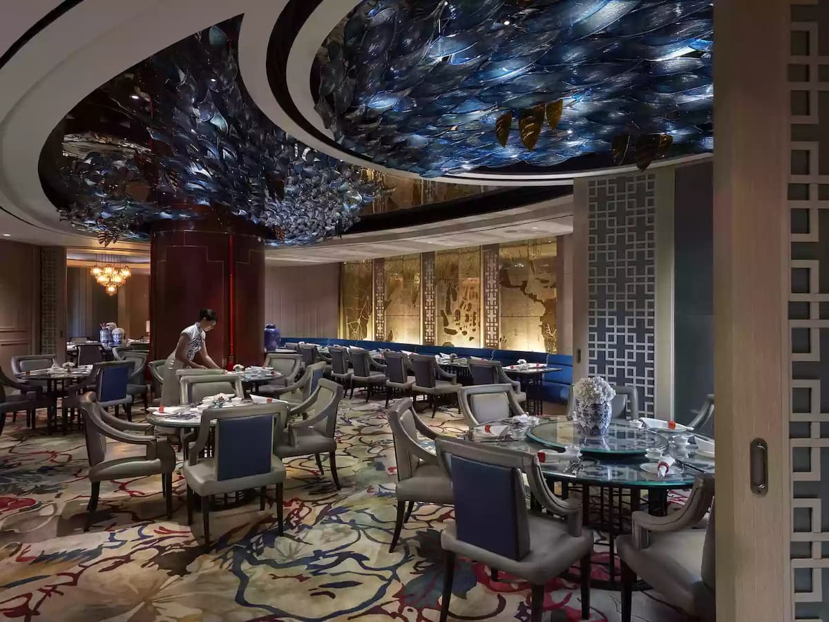 li feng at mandarin oriental jakarta posh style restaurant for birthday