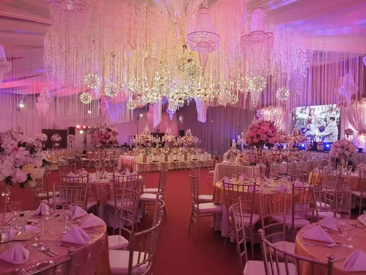 wedding party with pink and purple lighting cebu