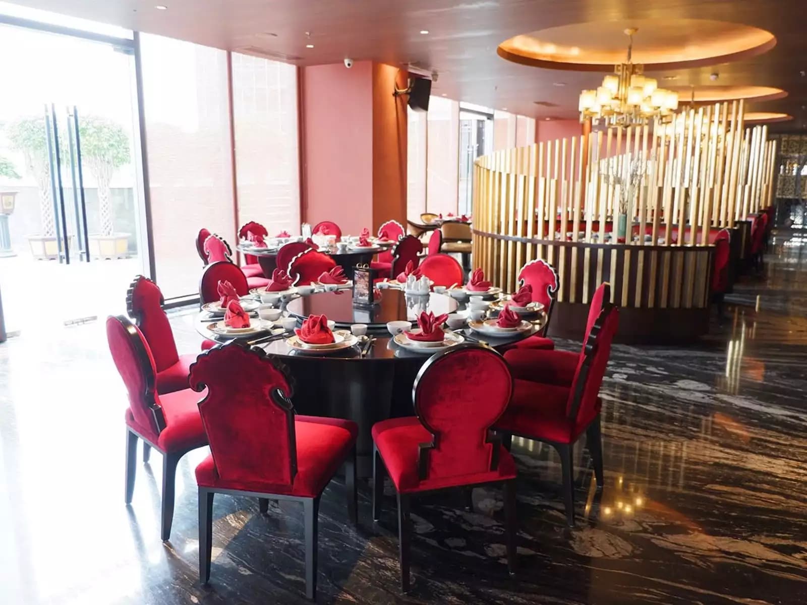 royal eight chinese semi fine dining restaurant tangerang