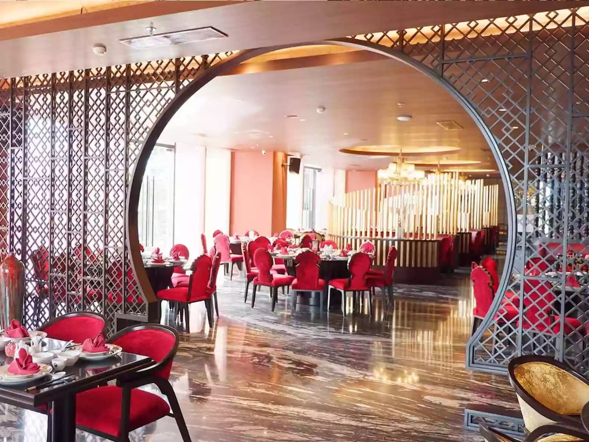royal eight chinese semi fine dining chinese new year lunch tangerang