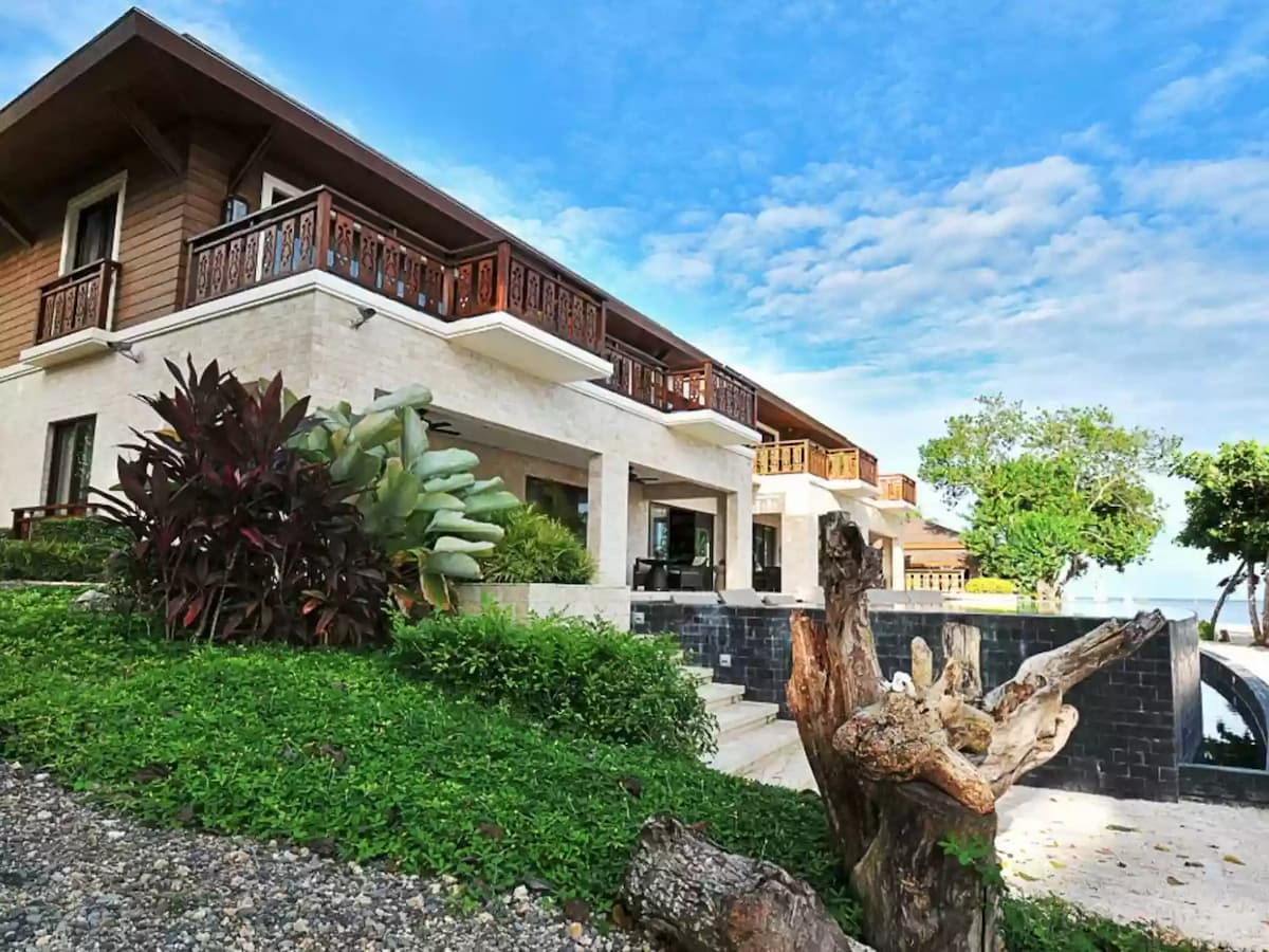 the exterior building of astoria bohol at sunny day