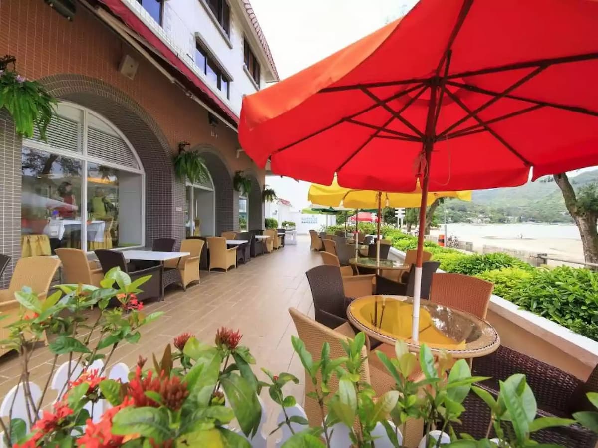 seashore cuisine alfresco dining area