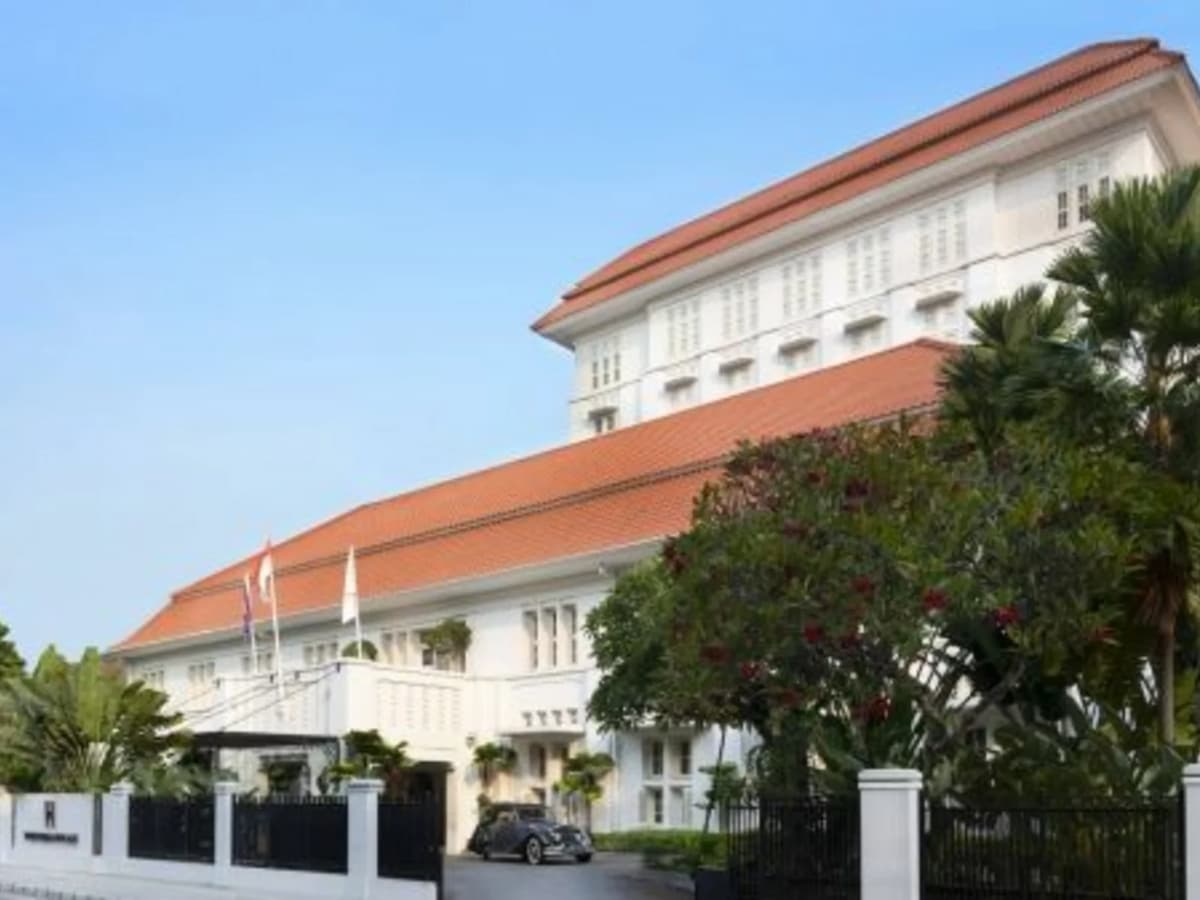 the hermitage cigar room christmas event package central jakarta