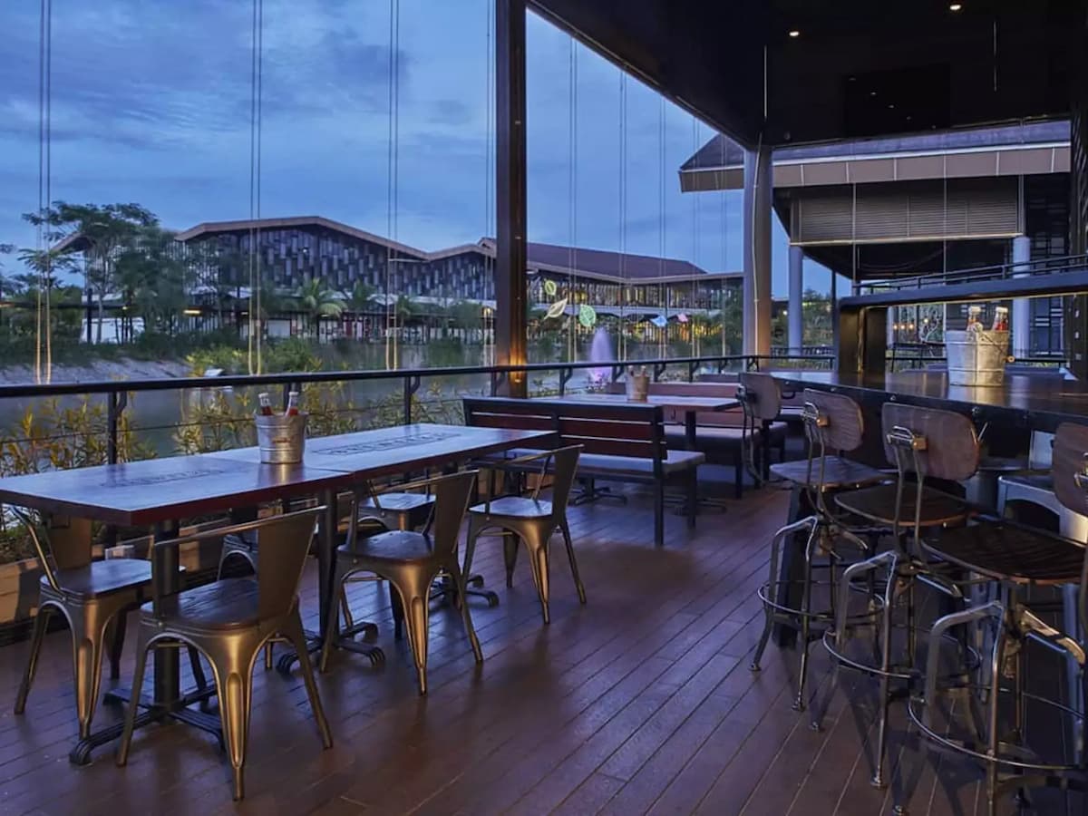 brewerkz restaurant bar bsd rent seminar venue tangerang