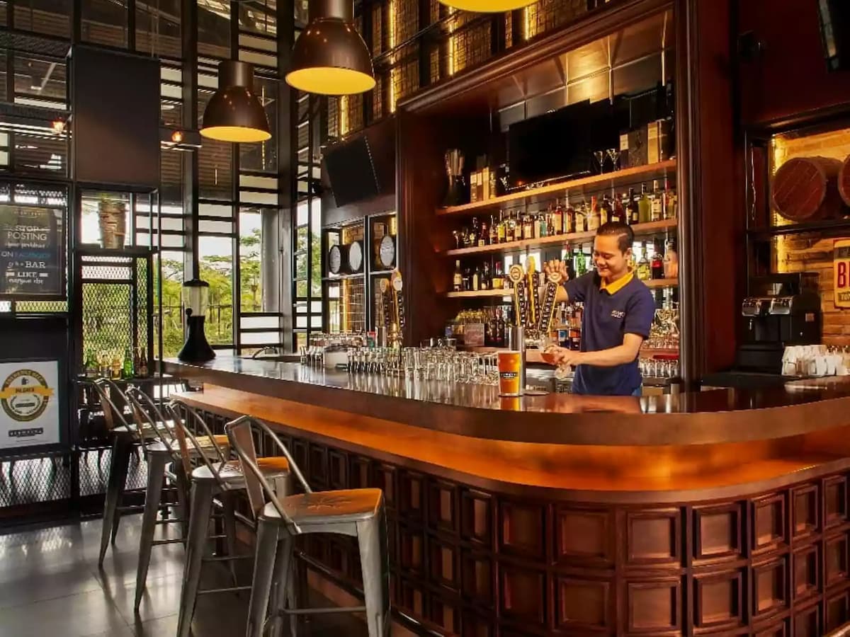 brewerkz restaurant bar senayan city tempat instagramable jakarta