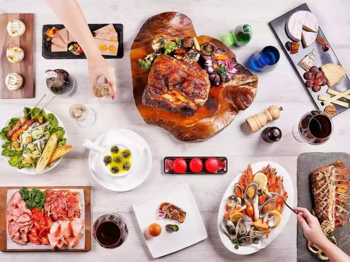 lyon at mandarin oriental jakarta best restaurant with posh style