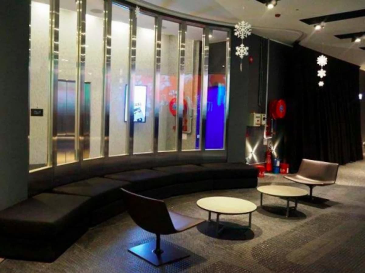 lounge area near the function hall for networking or meeeting