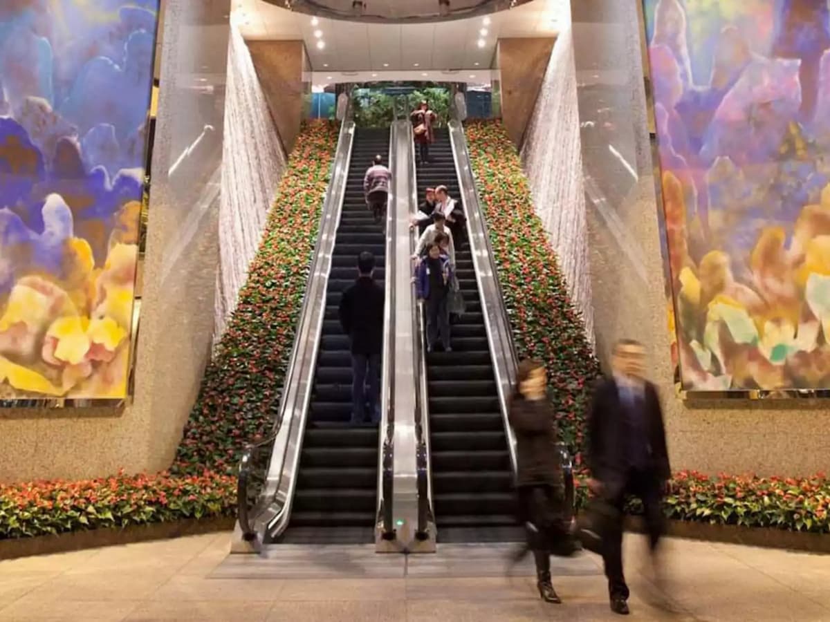 the summit exchange square lobby escalator
