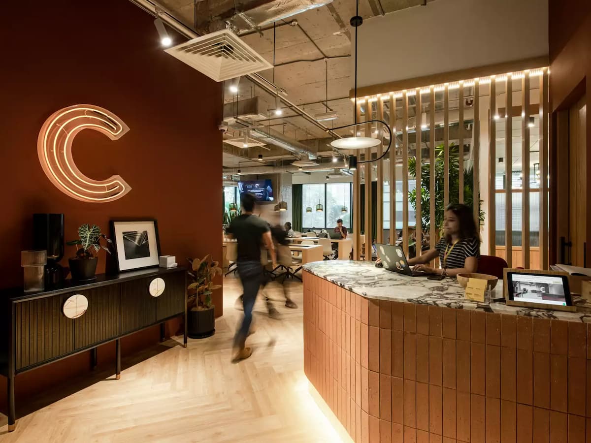 the wooden lobby theme of common ground bansar south