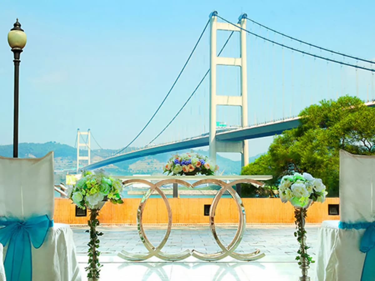 large and scenic open terrace for solemnisation with tsing ma bridge's view