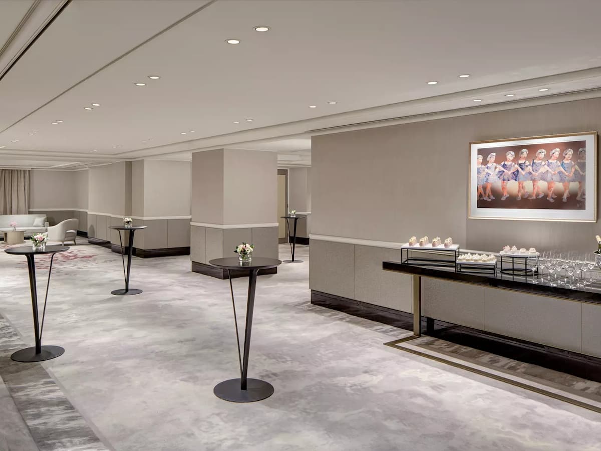 minimalistic and luxurious event space