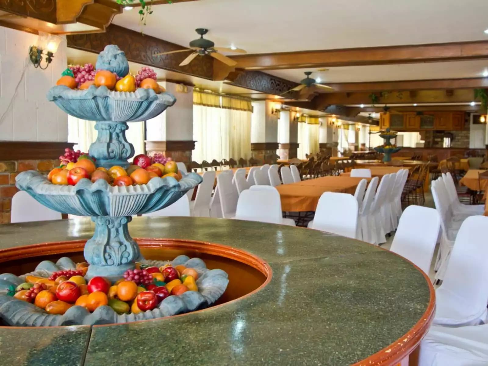 crown regency residences cebu courtyard call for wedding ceremony