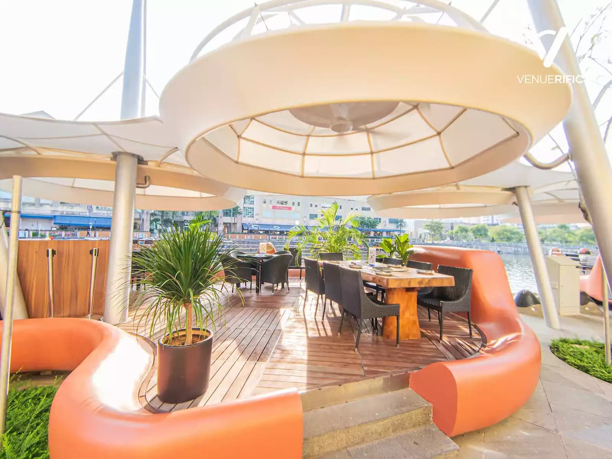 stairs leading up to patio dining