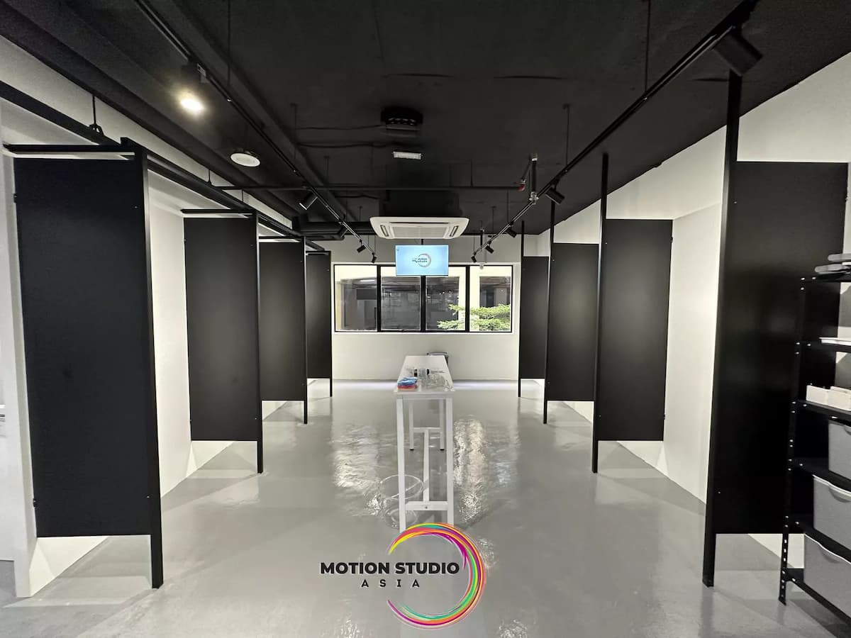 row of walls and art studios protected