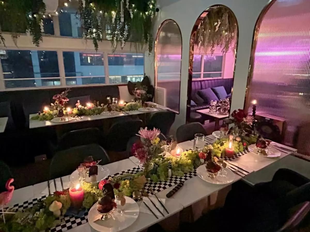 intimate romantic wedding dinner setup