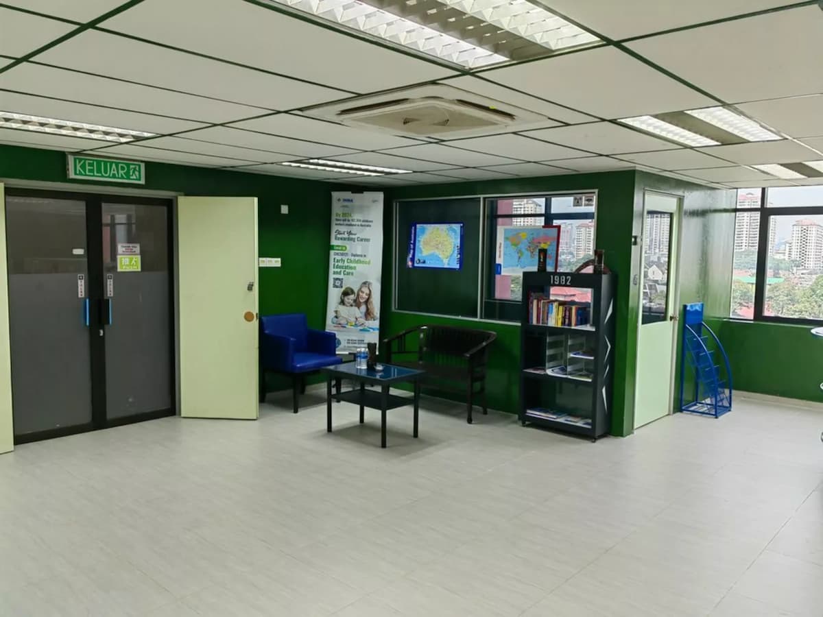 waiting room of seminar room with green wall