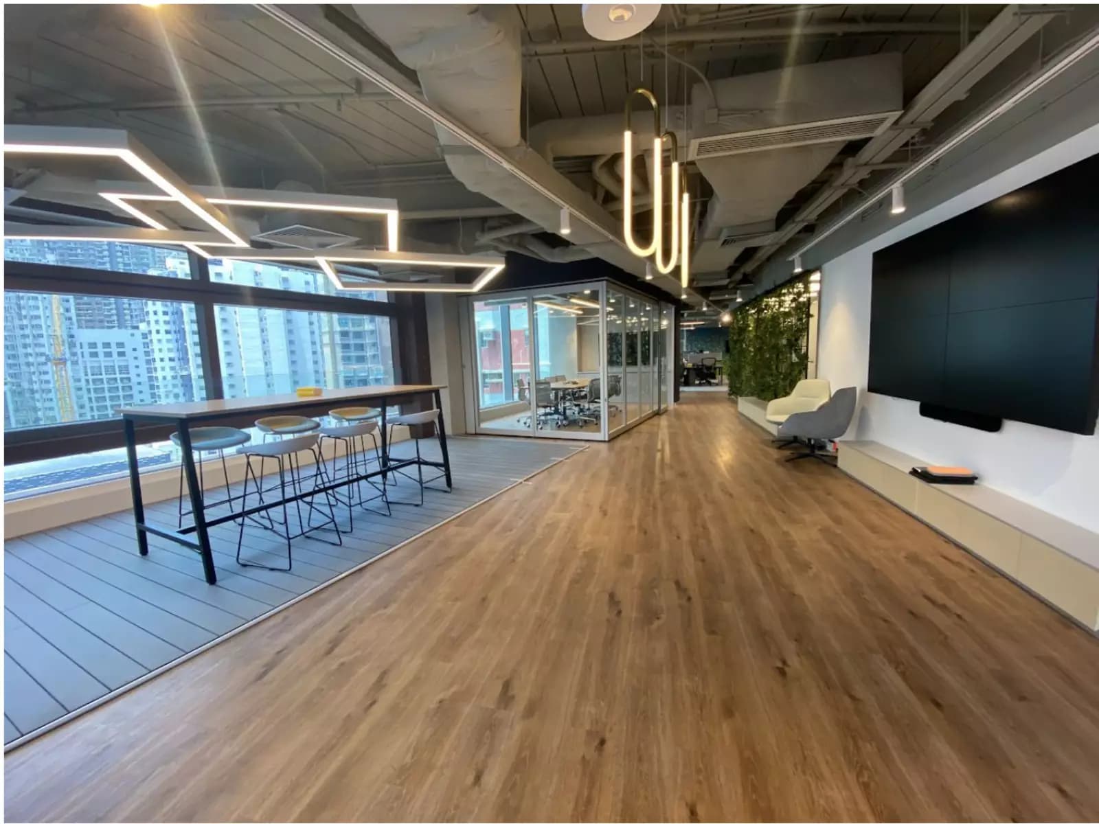 📍Central📍 (next to Tai Kwun) Share office 中環(大館對面) 共享辦公室🗄️