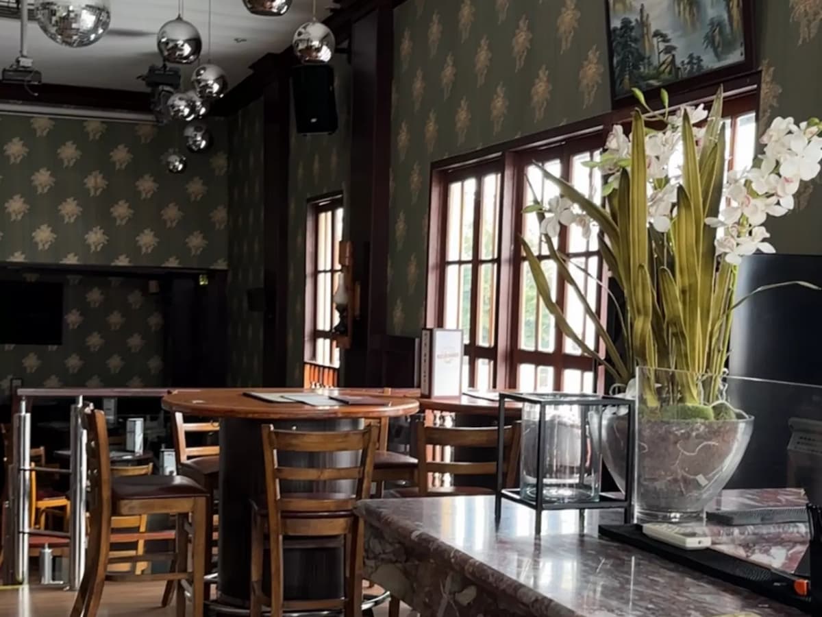 an indoor setting of a restaurant
