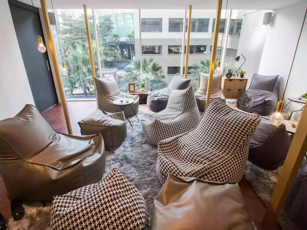 lounge area with bean bag featuring city view